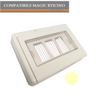 PLACCA AUTOPORTANTE 3 POSTI COMPATIBILE BTICINO MAGIC AVORIO