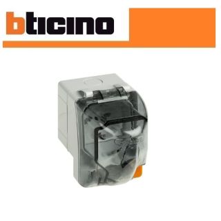 CONTENITORE 2 POSTI PRESE MATIX IP66 BTICINO MATIX 26066