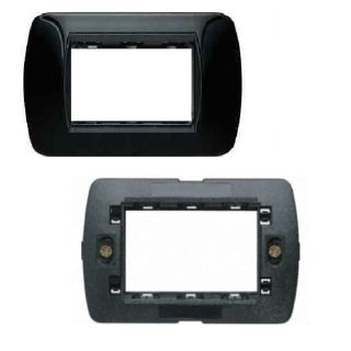 PLACCA 3P NERO AUTOPORTANTE COMP.BTICINO LIVING LIGHT/INTERNATIONAL