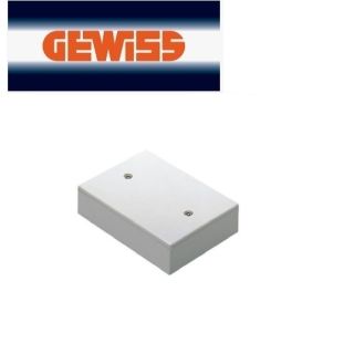 COPERCHIO FINESTRATO PER SCATOLA INCASSO 3 POSTI GEWISS GW24228