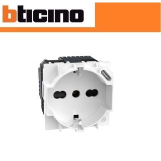 PRESA SCHUKO CON USB KW4140A16USB LIVING NOW BTICINO BIANCO