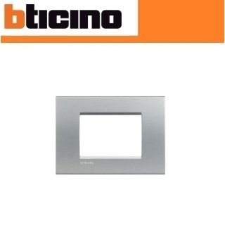 PLACCA 3 POSTI PVC BTICINO LIVING LIGHT LNA4803TE TECH