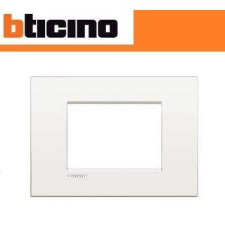 PLACCA AIR 3 POSTI BIANCO PURO BTICINO LIVING LIGHT LNC4803BN
