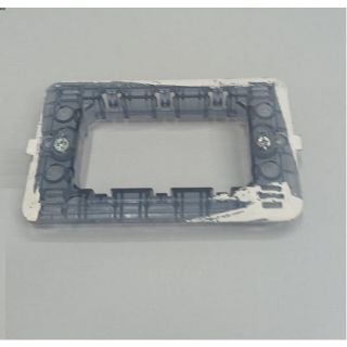 SUPPORTO 3 POSTI COMPATIBILE BTICINO MATIX