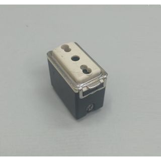 PRESA BIPASSO COMPATIBILE MAGIC 5180 VENUS 10/16A 7079N