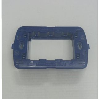 SUPPORTO 3 POSTI BTICINO LIVING LN4703