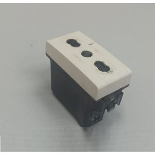 PRESA BIPASSO 2p+t 10/16a living light bticino n4180