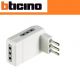 ADATTATORE BTICINO SALVASPAZIO 3 PRESE 10A+SPINA 10A S3605DE BIANCO.